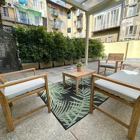 Magenta 53 By Alterego トリノ